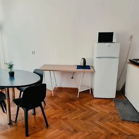 Batorego Apartment *